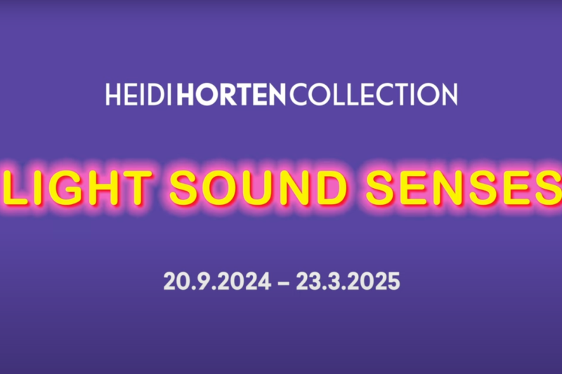 Lila Hintergrund mit dem Text "LIGHT SOUND SENSES" in leuchtenden Farben und den Daten "20.9.2024 – 23.3.2025".