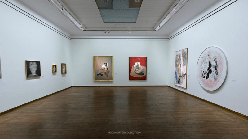 The exhibition “WOW” at the Leopold Museum. In the room you can see works by Georg Baselitz on the right-hand side. On the middle wall are works by Francis Bacon and on the left wall are works by Gerhard Richter.