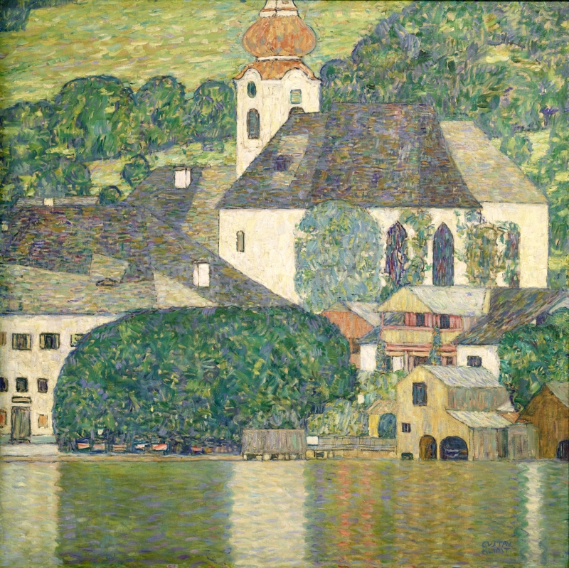 The picture shows the church in Unterach am Attersee.
The painting is by Gustav Klimt.
You can see a white church and many green trees around it.
In front of it are small houses with roofs in various shapes.
At the bottom of the picture is the water of Lake Attersee, in which the buildings are slightly reflected.
The colors are green, yellow, brown and blue - everything appears calm, warm and summery.
Klimt has worked with many small, colorful brushstrokes.