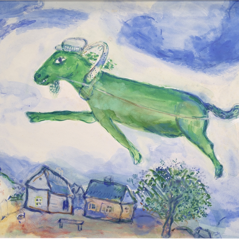 Fliegende grüne Kuh über Häusern, umgeben von Wolken und einem roten Fragezeichen, mit einer Figur, die sie hält.