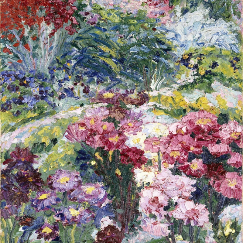 Das Bild zeigt einen bunten Blumengarten. &Uuml;berall bl&uuml;hen rote, rosa, violette und gelbe Blumen. Man sieht sie in dichten Gruppen &ndash; nah beieinander, wie in einem wilden, lebendigen Garten.

Die Farben sind kr&auml;ftig und leuchtend, mit vielen dicken Pinselstrichen. Die Blumen sind nicht ganz genau gemalt, sondern eher mit Gef&uuml;hl und Bewegung. Man erkennt, dass es Nolde um die Stimmung ging &ndash; nicht um exakte Details.

Im Hintergrund sieht man noch mehr Blumen und gr&uuml;ne Bl&auml;tter.